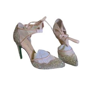 Betsy Johnson Jeweled pumps